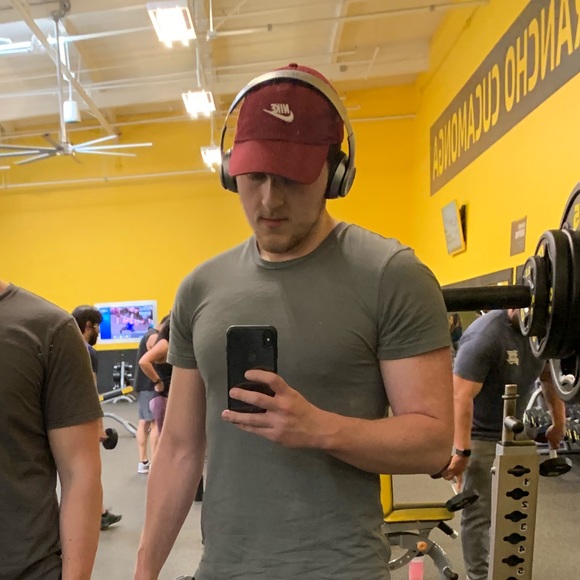 Profile Picture of Matthew Padden (@matthewpadden) on Poshmark