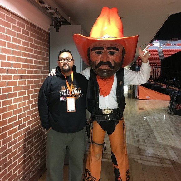 Profile Picture of Henry Boado (@lovenurse39) on Poshmark