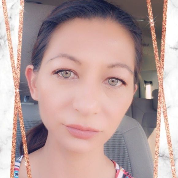 Cassandra Dikeman - Poshmark Profile Picture of Cassandra Dikeman (@sld456) on Poshmark