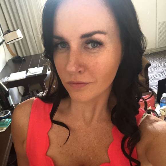 Profile Picture of Kayla Stack (@stackkm) on Poshmark