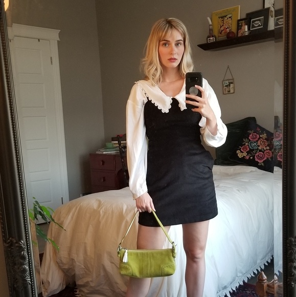 Profile Picture of Lisa Boyer (@lisabojeczko) on Poshmark