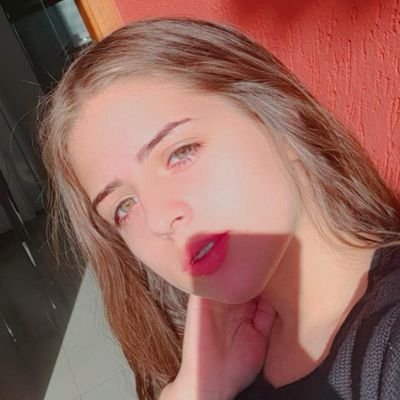 Profile Picture of Arantes (@AnnaJuliaArant2) on Twitter