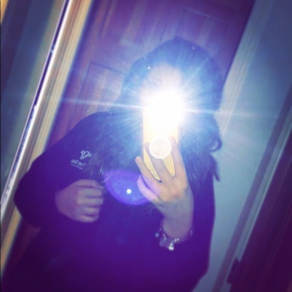 Profile Picture of Maile Fukuda (@maile_fukuda) on Poshmark