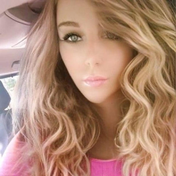 Profile Picture of Sharice Bilbee (@sharicebilbee) on Poshmark