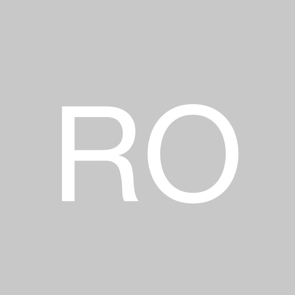 Profile Picture of Richard O (@61296rc3838) on Poshmark