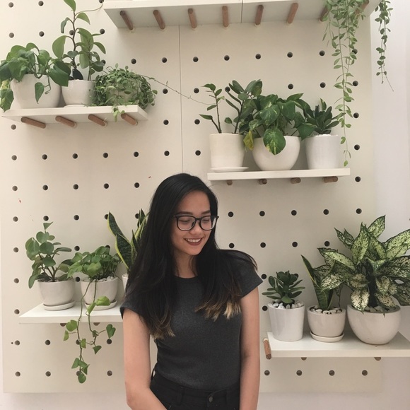 Profile Picture of Alixe Nguyen (@alixenguyen) on Poshmark