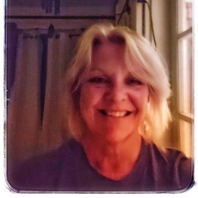 Profile Picture of Michelle Custer (@michelle_custer) on Twitter