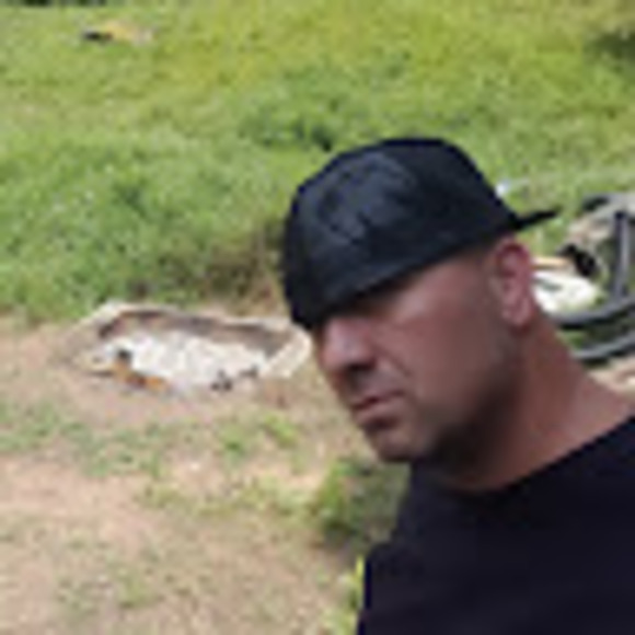 Profile Picture of Kyle Stunkard (@krstunkard) on Poshmark