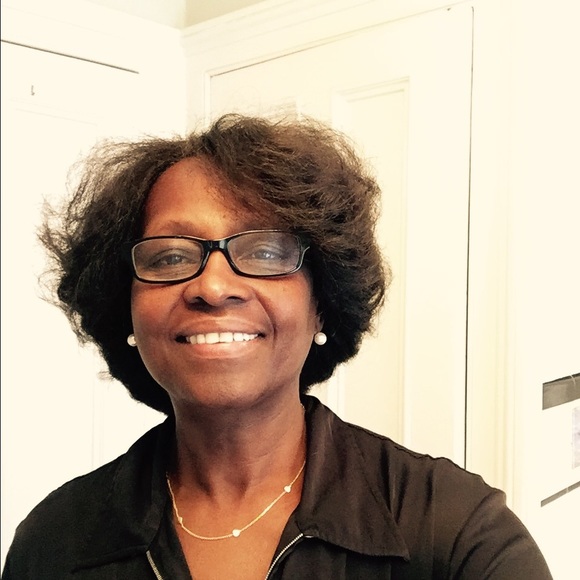 Denise Mcavey - Poshmark Profile Picture of Denise Mcavey (@denmcavey) on Poshmark