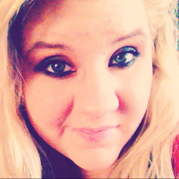 Profile Picture of Tatiana Marvosh (@tatiana_blakp) on Poshmark