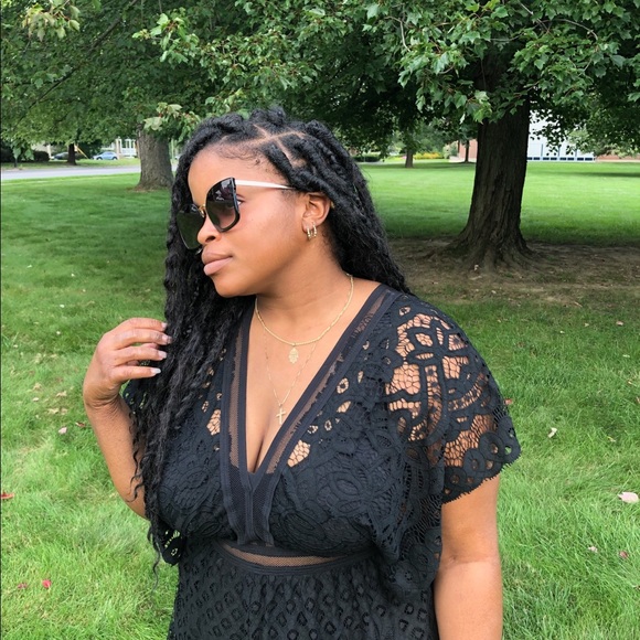 Profile Picture of Christina Mallett (@c_mallett) on Poshmark