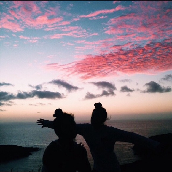 Profile Picture of Mia Damele (@_mia_____) on Poshmark