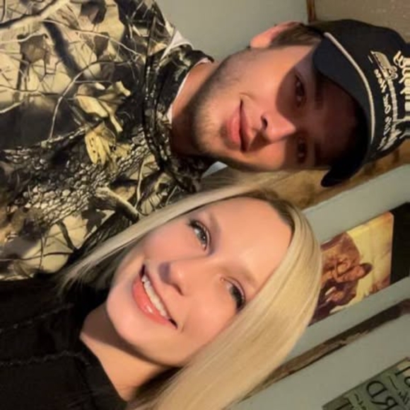 Profile Picture of Aaron Adams (@a47989456) on Poshmark