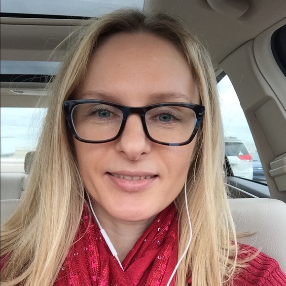 Profile Picture of Edyta Pudelko (@gimmiit) on Poshmark