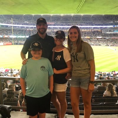 Profile Picture of Clarissa Crooks (@clarissa_crooks) on Twitter