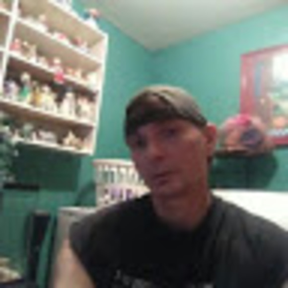 David Hinchman - Poshmark Profile Picture of David Hinchman (@dpoop7270) on Poshmark