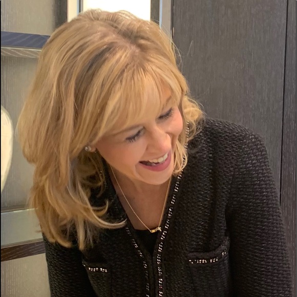 Profile Picture of Janet Phillips (@roxiegirl16) on Poshmark