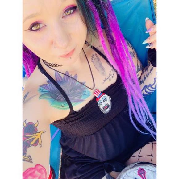 Profile Picture of Jordan Cappitelli (@jcappitelli) on Poshmark