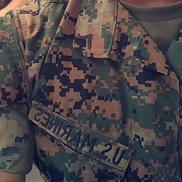 Profile Picture of Chris Esquivel (@kactuswactus) on Poshmark