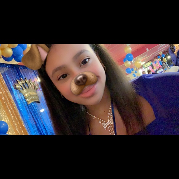 Profile Picture of Bianet Perez (@dope_beebee) on Poshmark