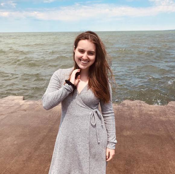 Profile Picture of Marian Pawlowski (@marianpawlowski) on Poshmark