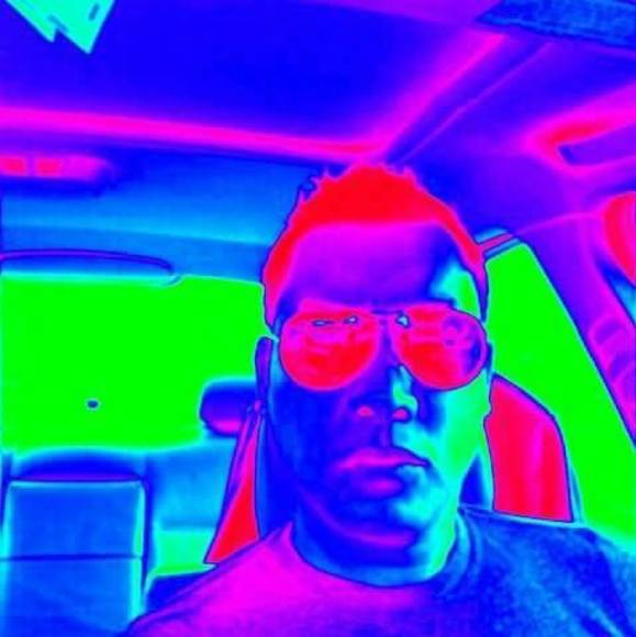 Profile Picture of Victor Hoang (@vctrhoang) on Poshmark