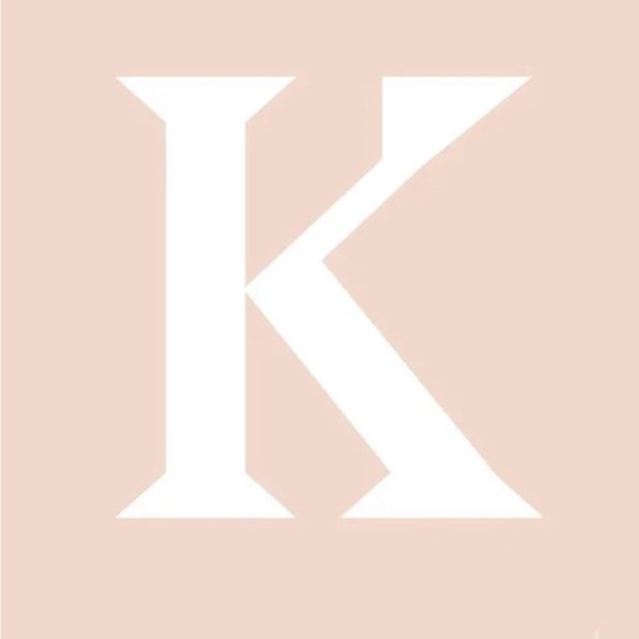 Profile Picture of Karina King (@karinaking) on Poshmark