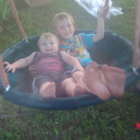 Profile Picture of Flossie Henderson (@flossiefufu) on Poshmark