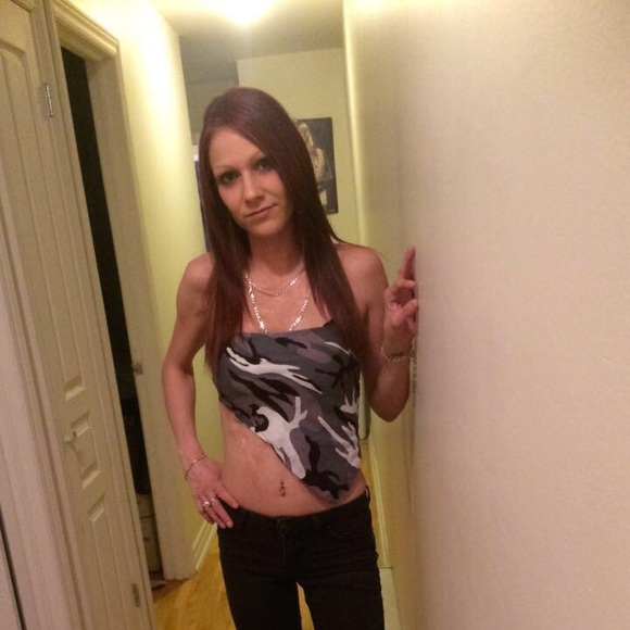 Profile Picture of Julie Brissette (@julie_brissette) on Poshmark