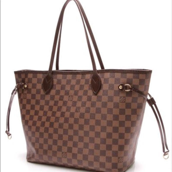 Profile Picture of Nancy Stish (@nancystish) on Poshmark