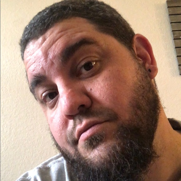 Profile Picture of Jordan Duba (@dubeeman21) on Poshmark