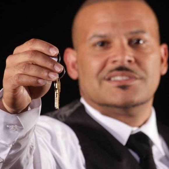 Profile Picture of John Johnson jr. (@success43) on Poshmark