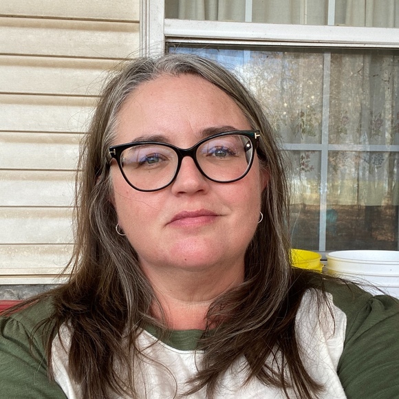 Profile Picture of Shannon Hubanks (@shankwh) on Poshmark