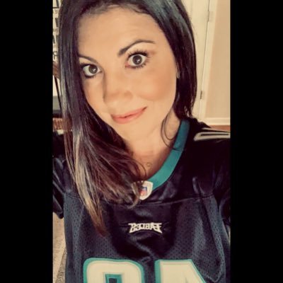 Profile Picture of Rachael (@rachb7) on Twitter