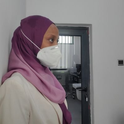 Profile Picture of Ayshah A.j (@fruityAyush) on Twitter