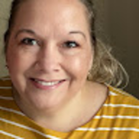 Profile Picture of Trisha Handly (@trishahandly) on Poshmark