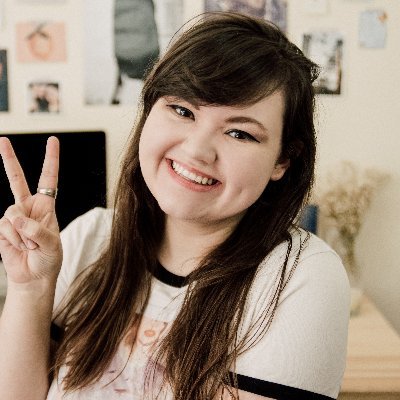 Profile Picture of Jenna Clare (@jennaclarek) on Twitter