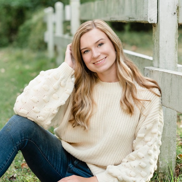 Haley Gebauer - Poshmark Profile Picture of Haley Gebauer (@haleysgeb) on Poshmark
