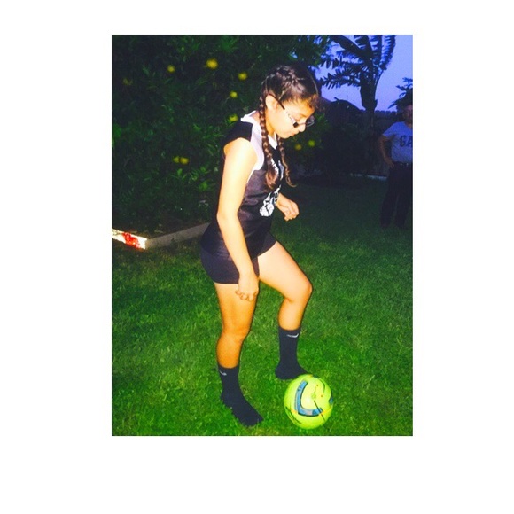 Profile Picture of Mary Caballero (@maryc7) on Poshmark