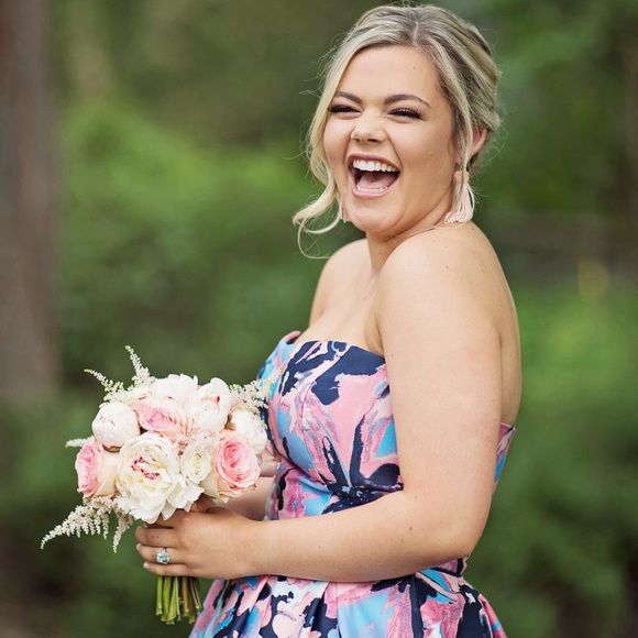 Chloe Fetterolf - Poshmark Profile Picture of Chloe Fetterolf (@chloefetterolf) on Poshmark