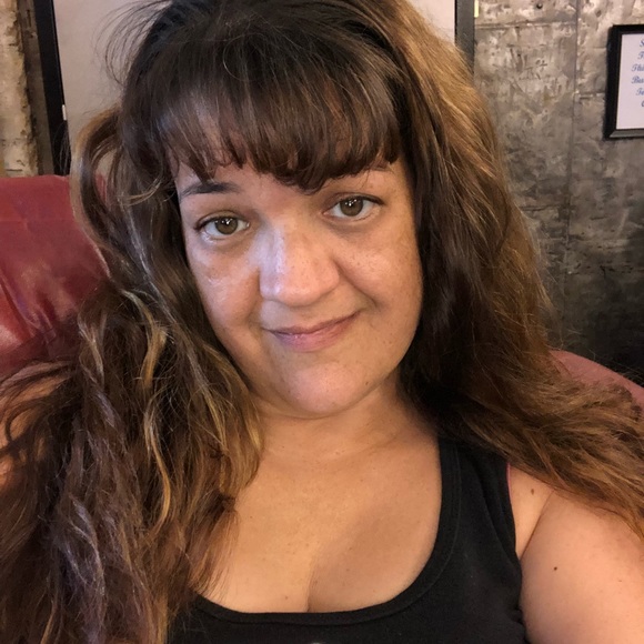 Dannielle Williams - Poshmark Profile Picture of Dannielle Williams (@danniellew06) on Poshmark