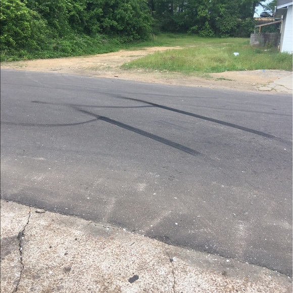 Profile Picture of Gabe Arnold (@garnold42) on Poshmark