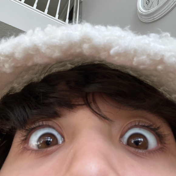 Profile Picture of Mary-alice Campolongo (@chukou09) on Poshmark