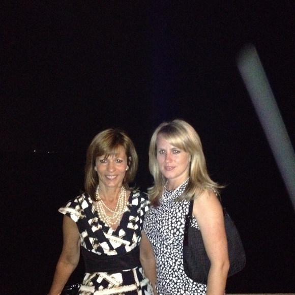 Profile Picture of Fernanda Vaslet (@pixiee) on Poshmark