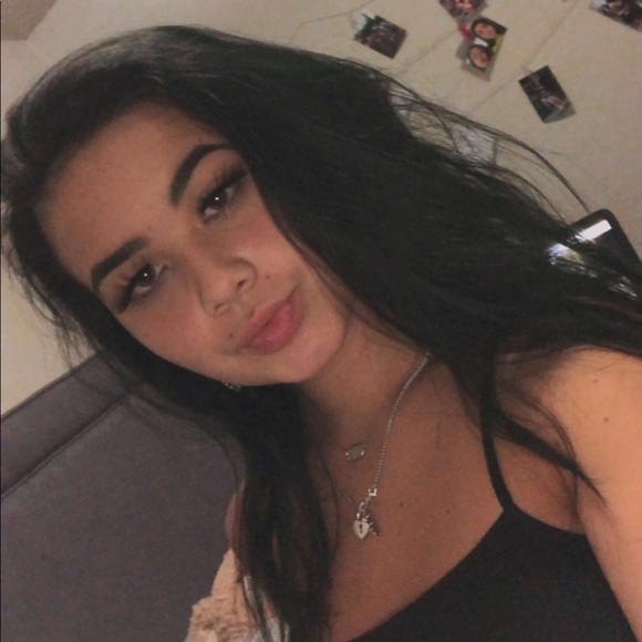 Profile Picture of Addie Richardson (@chkgjib) on Poshmark