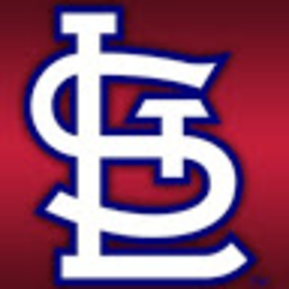 Profile Picture of Lynn Dungan (@lynndungan) on Poshmark