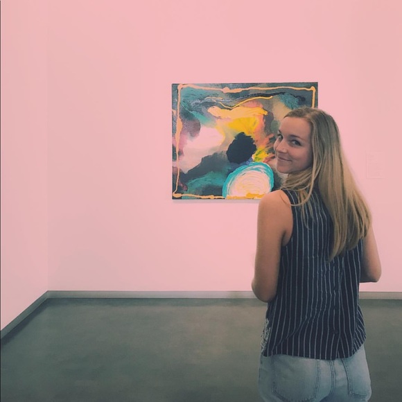 Profile Picture of Erica Pruett (@ericaelise550) on Poshmark