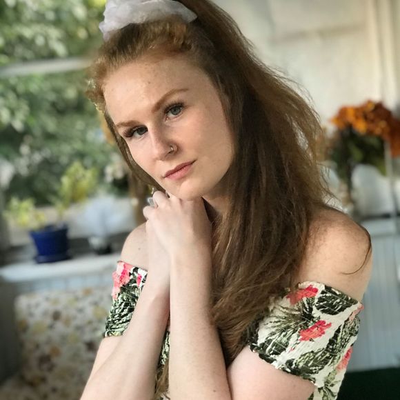 Profile Picture of Lauren Godding (@laurengodding) on Poshmark