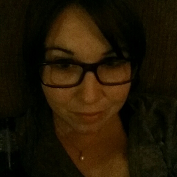 Profile Picture of Joselyn Williams (@joselyn55) on Poshmark