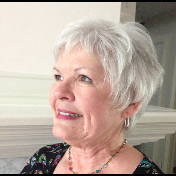 Profile Picture of Christine Maloney (@ccintc) on Poshmark